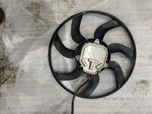 Електровентилятор радіатора 8W0959455F VAG