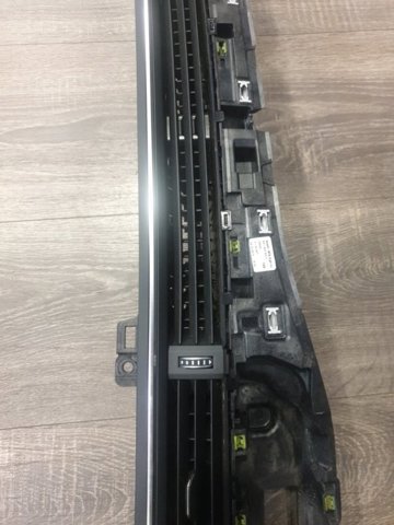 Вентиляція передка 8W1820902E6PS VAG