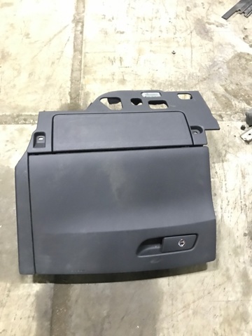 Бардачок 8W18803026PS VAG