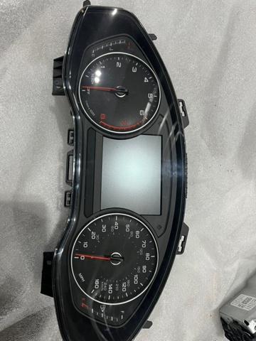 Спідометр 8W5920840A VAG