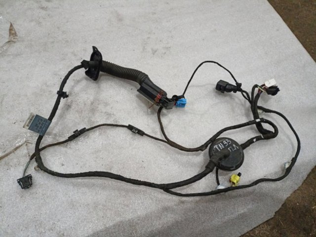 Електропроводка передніх дверей 8W8971029AC VAG