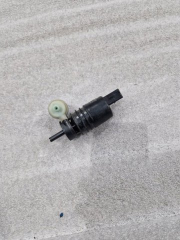Насос омивача скла переднього 95562817201 PORSCHE