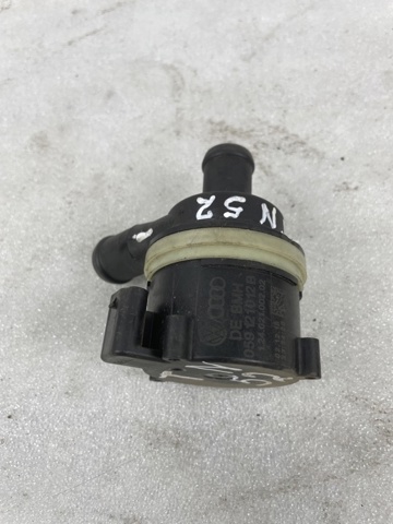Помпа водяна, (насос) охолодження, додатковий електричний 95810631300 PORSCHE