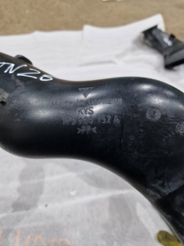 Повітроприймач 95811027100 PORSCHE