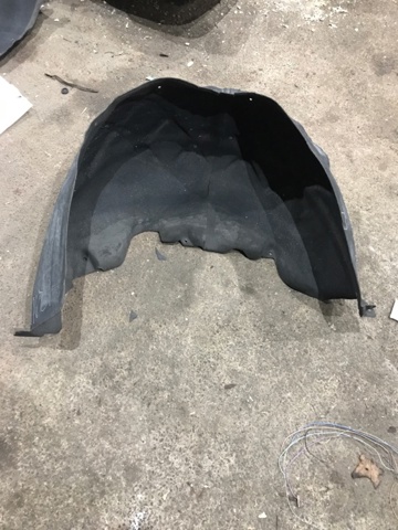 Підкрилок задній лівий 95850497100 PORSCHE