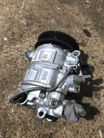 Компресор системи кондиціювання 95B260805B PORSCHE