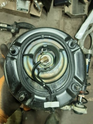 Опора стійки амортизатора переднього 95B412321B PORSCHE