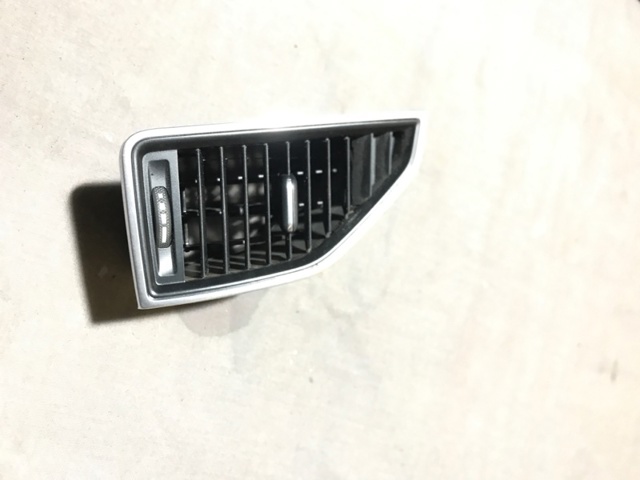 Вентиляція передка 95B819201G0B PORSCHE