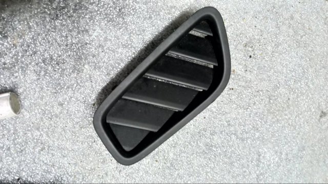 Решітка повітроводу ліва 95B819705A5Q0 PORSCHE