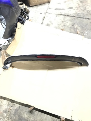 Крило на багажник 960305NA0H NISSAN