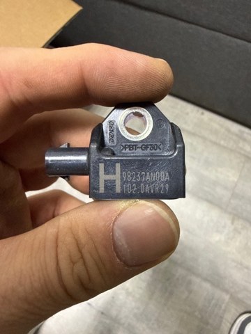 Датчик подушки безпеки 98237AN00A SUBARU