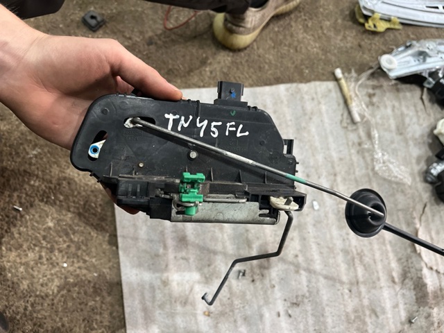 Замок водійських дверей BB5Z7821813C FORD