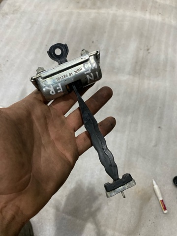 Обмежувач відкриття дверей, передній BB5Z7823552A FORD