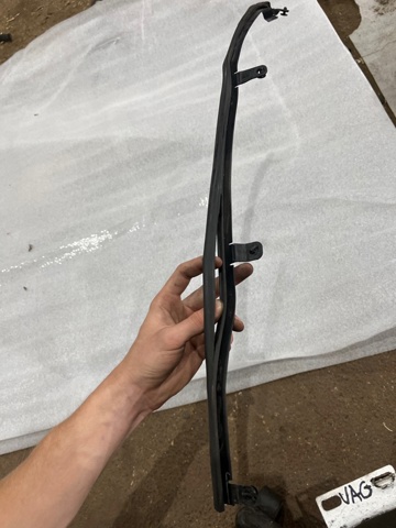 Прокладка дверей задніх, лівих (на двері) BB5Z7825325B FORD
