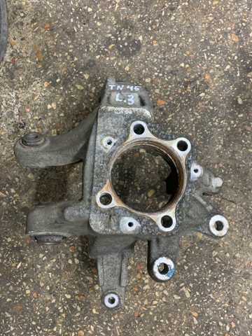 Цапфа поворотного кулака DB5Z5B759B FORD