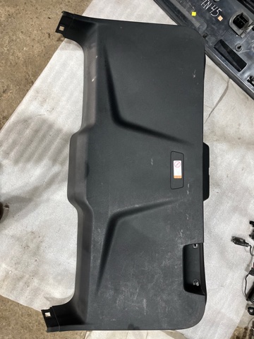 Пластик п'ятих дверей FB5Z7842906BA FORD