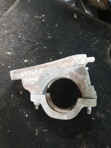 Опора підвісного підшипника передньої піввісі G2A425740B MAZDA