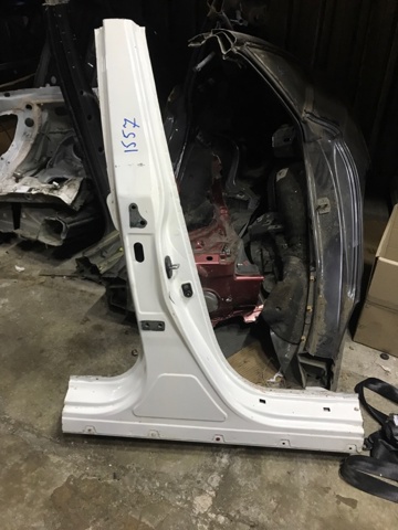 Отвір передніх правих дверей G60225NAMA NISSAN