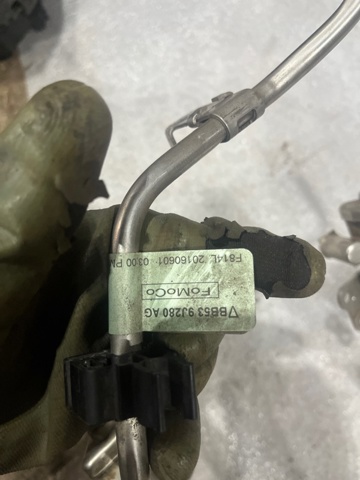 Паливна рампа GT4Z9F792A FORD