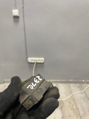 Подушка кріплення глушника LR025064 LAND ROVER