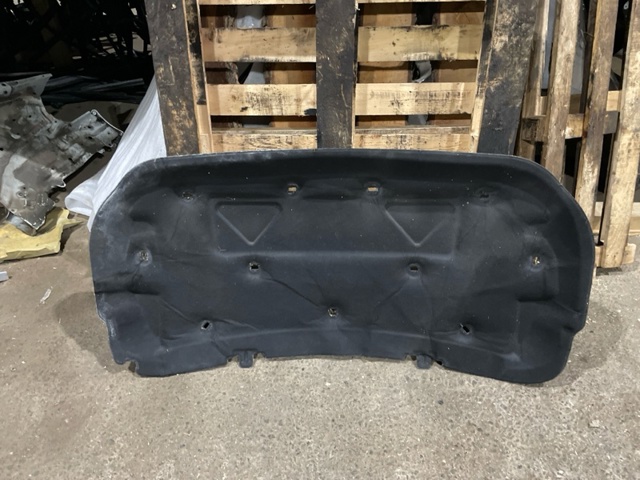 Шумоізоляція капота Land Rover Range Rover 4