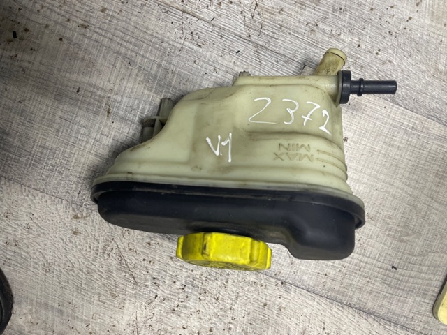 Бачок гідропідсилювача керма LR048454 LAND ROVER