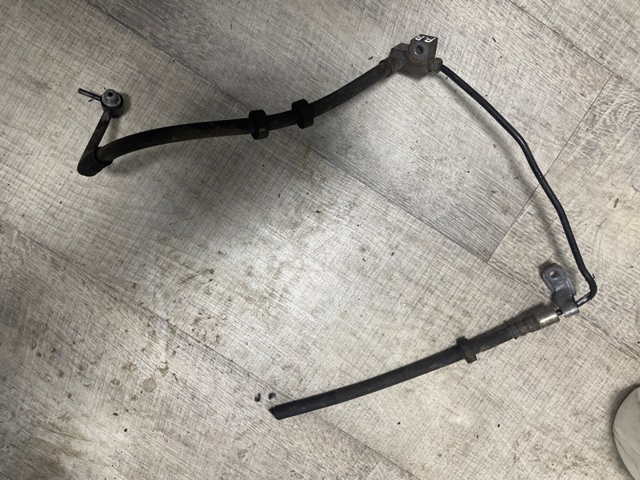 Шланг гальмівний задній, правий LR049075 LAND ROVER