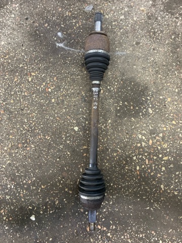 Піввісь задня, права LR053789 LAND ROVER