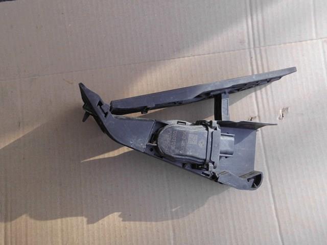 Підаль газу 6853175 BMW