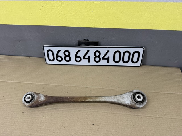 Важіль задньої підвіски поперечний, правий 4M0501530Q VAG