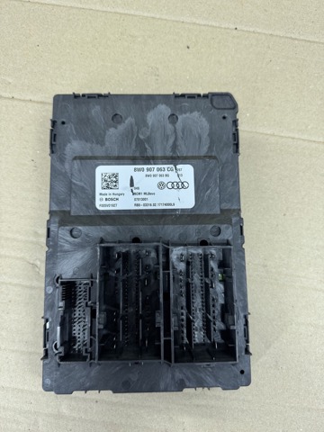 Блок управління бортової мережі 8W0907063CG VAG