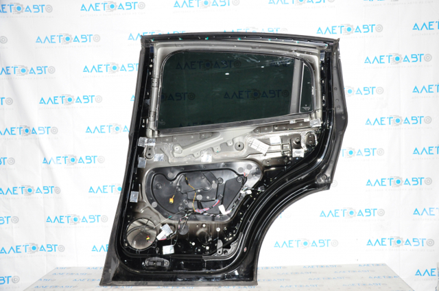 Двері задні в зборі 1069538E0A TESLA