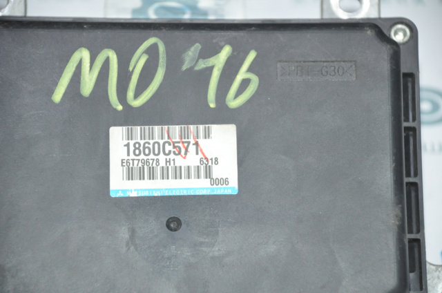 Комп'ютер двигуна 1860D205 MITSUBISHI