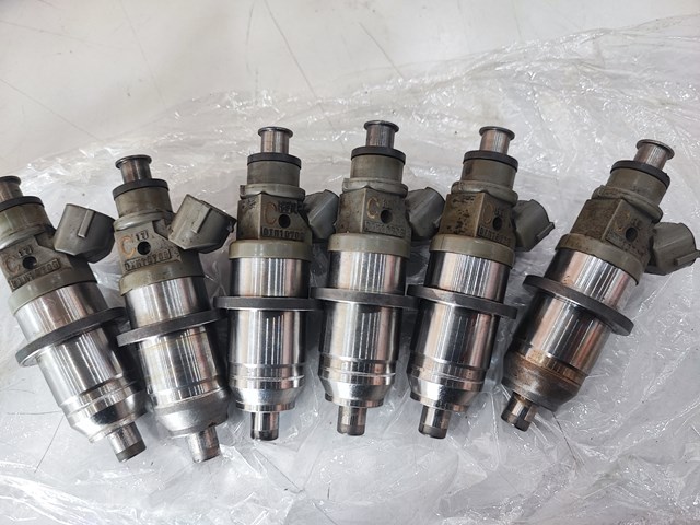 Форсунка дизельна в зборі, розпилювач + тримач E7T05074 MITSUBISHI