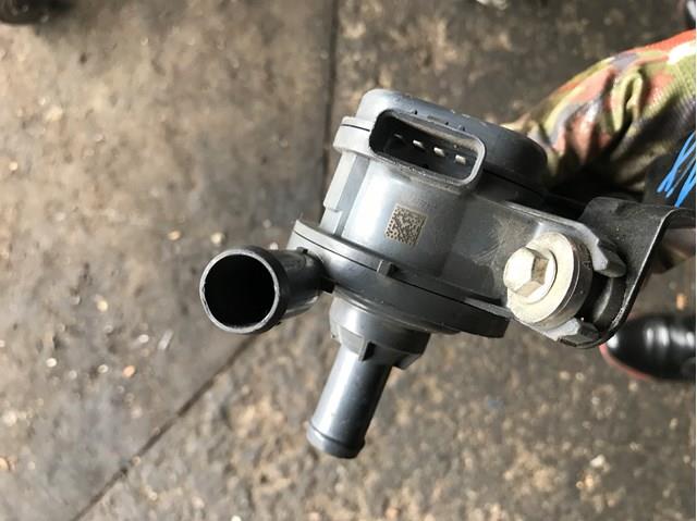 Помпа водяна, додатковий електричний 161B036010 TOYOTA
