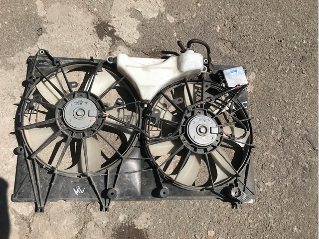 Облицювання рамки радіатора 1671131370 TOYOTA