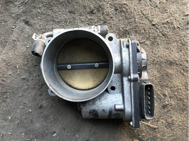 Дросільна заслінка в зборі 2203038010 TOYOTA
