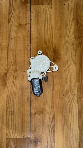 Двигун склопідіймача двері передньої, лівої A0009065108 MERCEDES