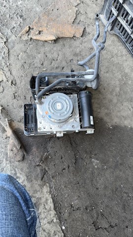 Компресор підкачки амортизаторів A2973206701 MERCEDES