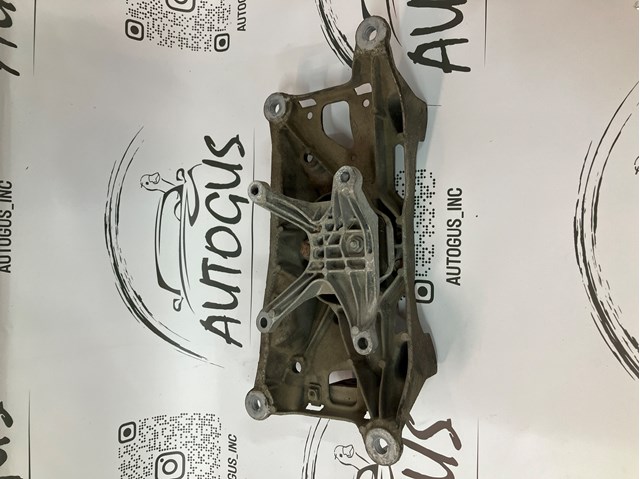 Кріплення трансмісії 8W0399262AP VAG