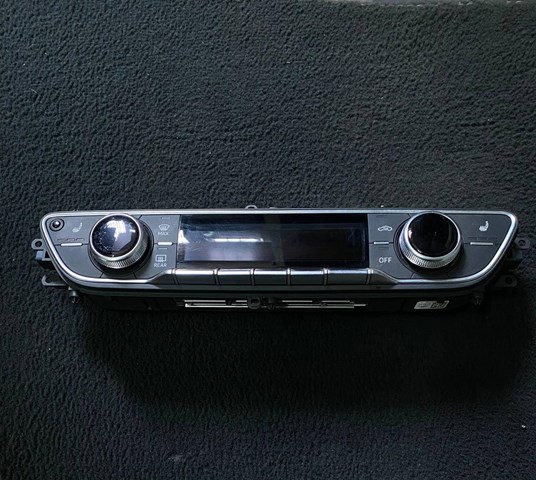 Блок управління кондиціонером 8W0820043F VAG
