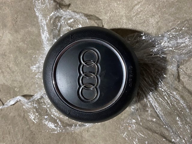 Airbag в мультируль 8W0880201 VAG