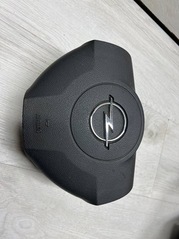 Подушка AIRBAG передня ліва 13111348 GM