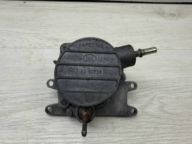 Насос вакуумний 24406132 GM