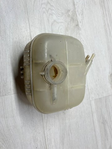 Бачок розширювальний 24469940 GM