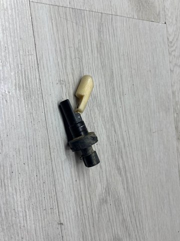 Датчик рівня бачка склоомивача 90346055 GM