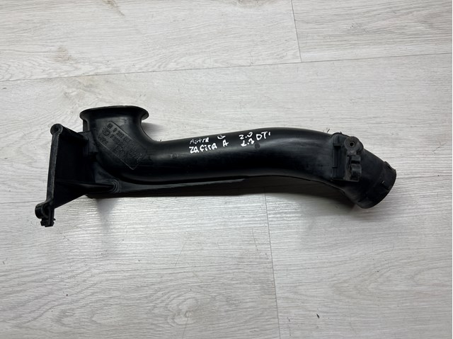 Повітроприймач Opel Zafira A