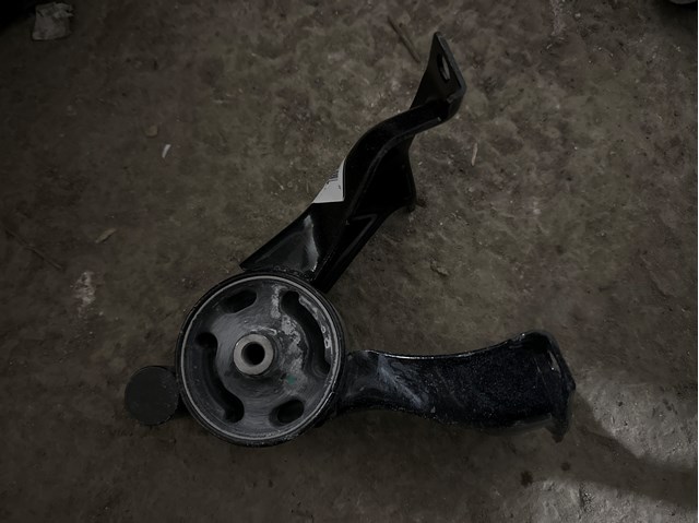 Задня опора двигуна 1092A077 MITSUBISHI