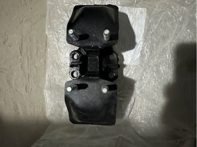 Задня подушка двигуна 1237146160 TOYOTA