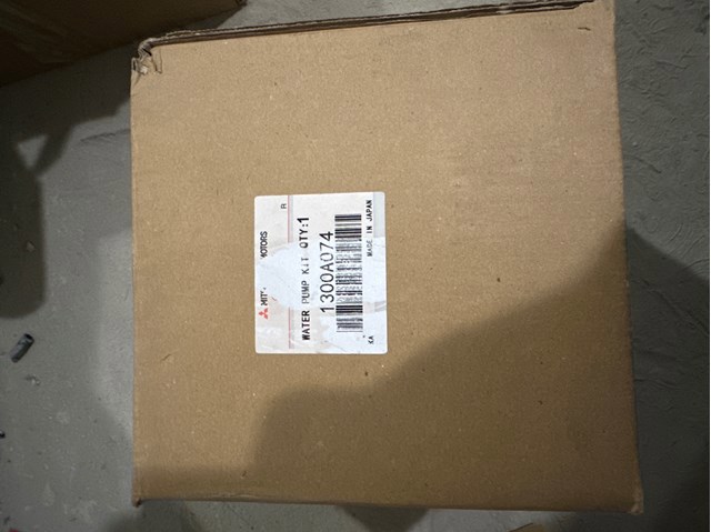 Насос охолоджуючої рідини 1300A074 MITSUBISHI